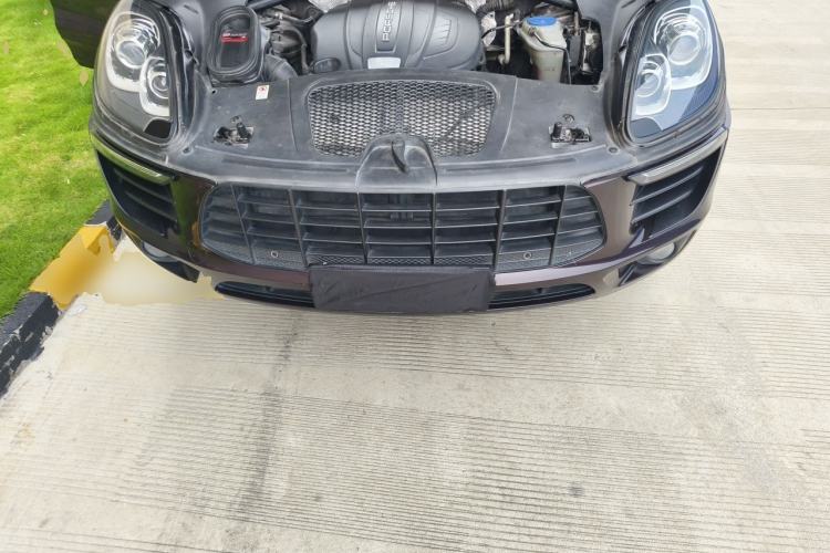 Used Porsche Macan 2014 Macan 2.0T Engine Bay