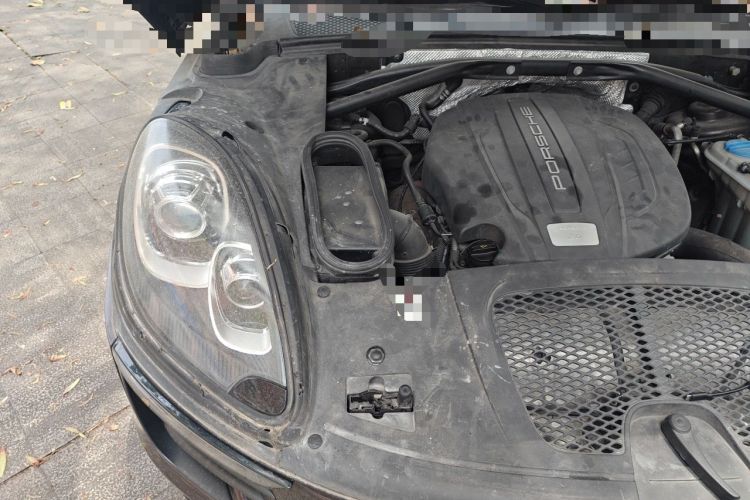 Used Porsche Macan 2014 Macan 2.0T Engine Bay Right