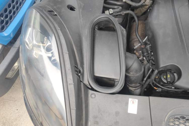Used Porsche Macan 2014 Macan 2.0T Engine Bay Right