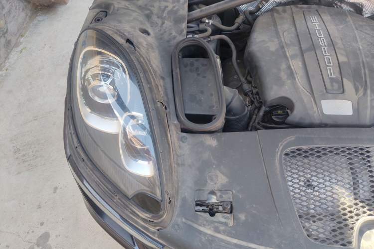 Used Porsche Macan 2014 Macan 2.0T Engine Bay Right