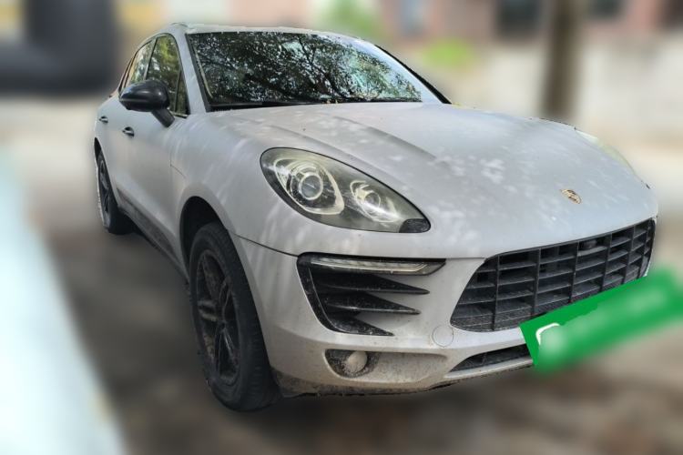 Used Porsche Macan 2014 Macan 2.0T Front Right 45 Deg