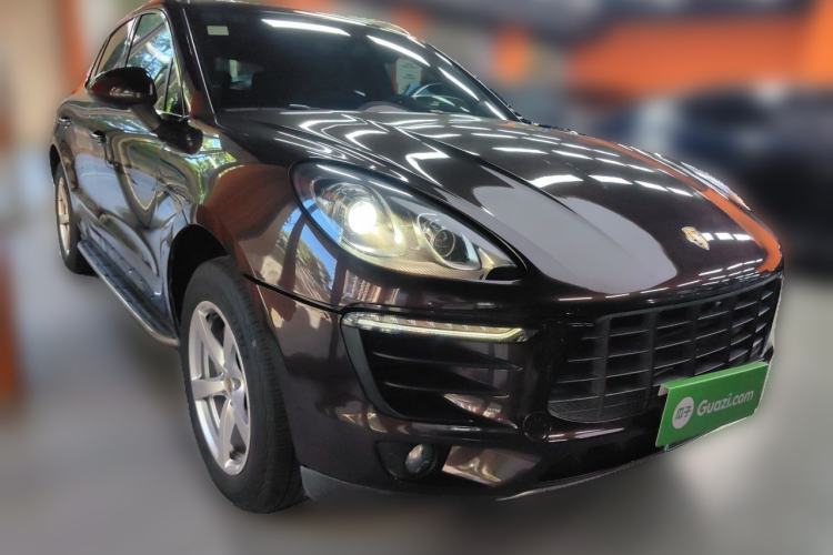Used Porsche Macan 2014 Macan 2.0T Front Right 45 Deg