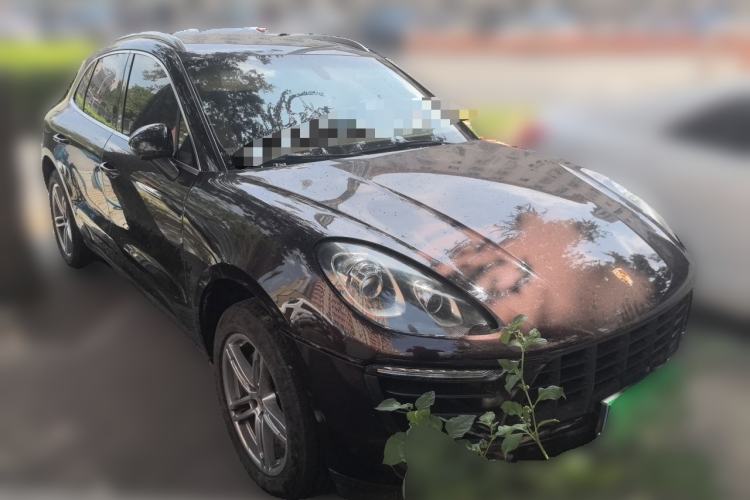 Used Porsche Macan 2014 Macan 2.0T Front Right 45 Deg