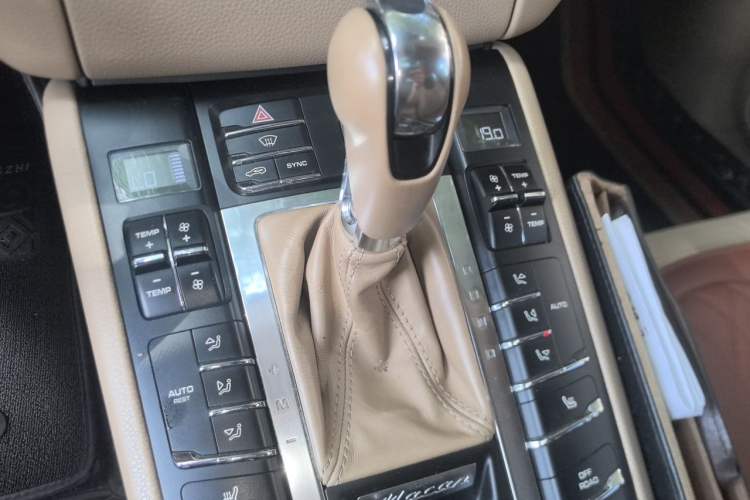 Used Porsche Macan 2014 Macan 2.0T Gear Lever