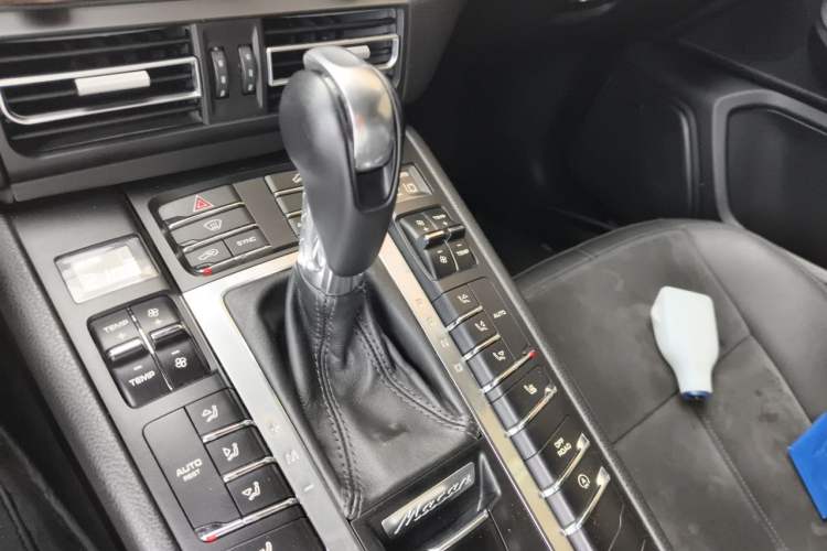 Used Porsche Macan 2014 Macan 2.0T Gear Lever