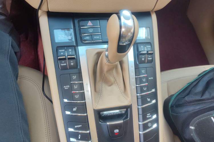 Used Porsche Macan 2014 Macan 2.0T Gear Lever