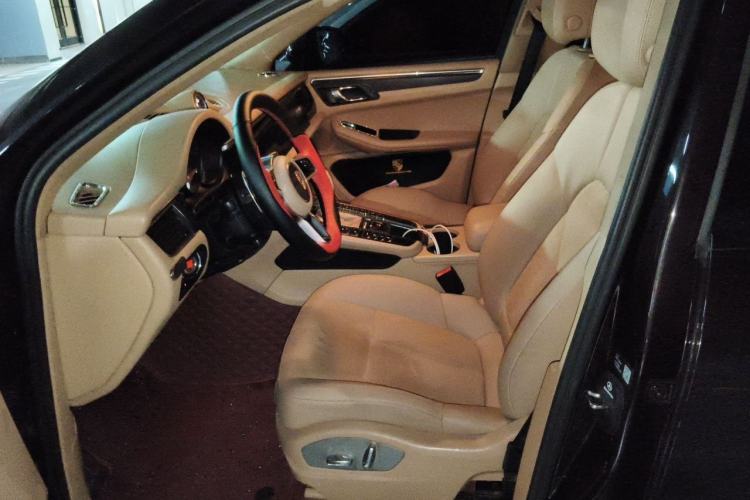 Used Porsche Macan 2014 Macan 2.0T Left Front Seat