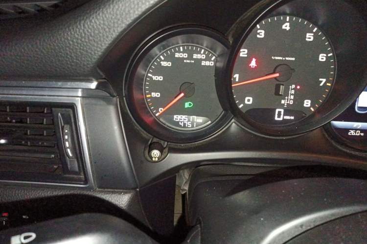 Used Porsche Macan 2014 Macan 2.0T Odometer Close Up