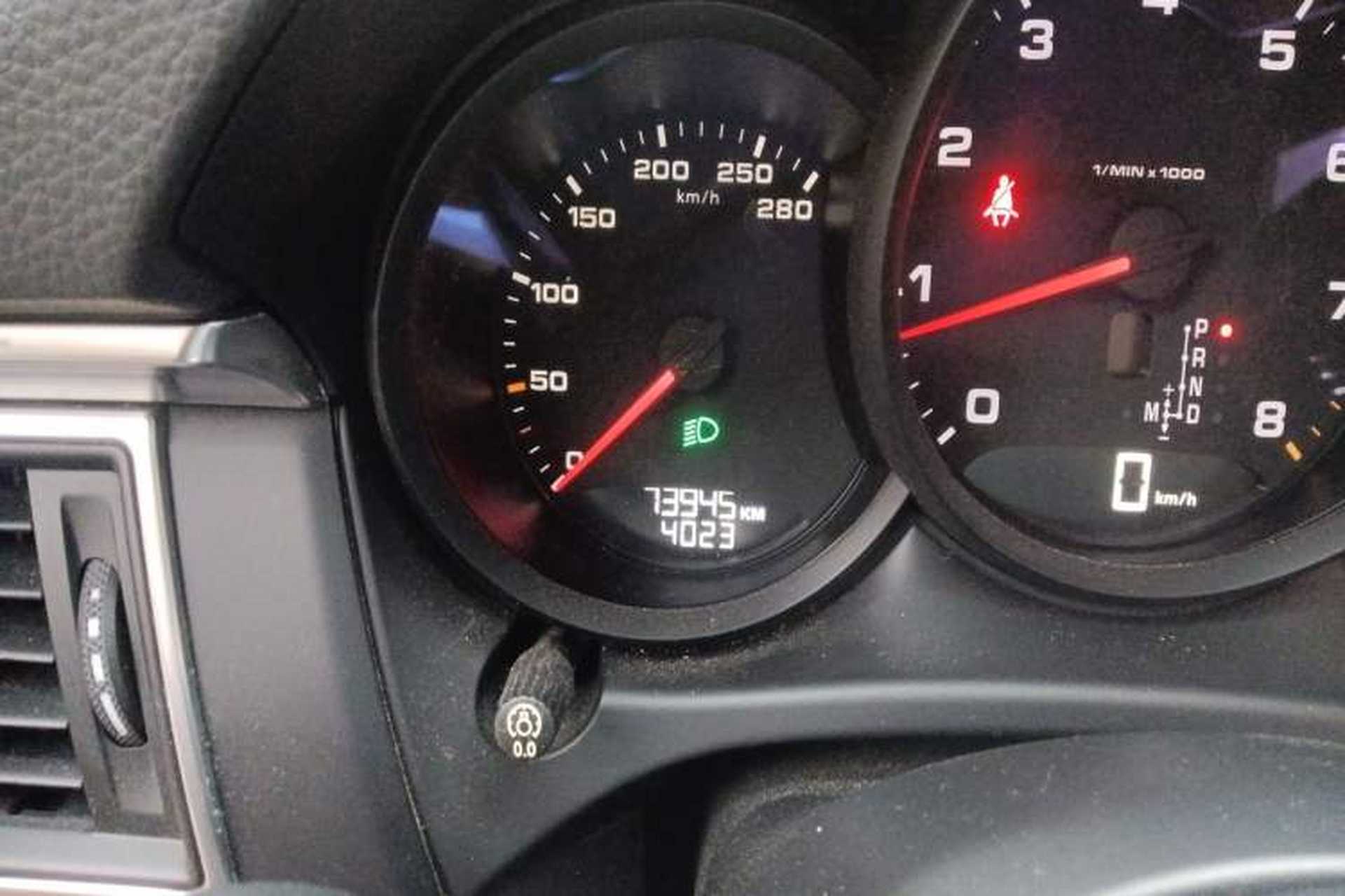 Used Porsche Macan 2014 Macan 2.0T Odometer Close Up