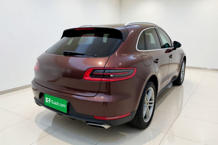 Used Porsche Macan 2014 Macan 2.0T Rear Right 45 Deg