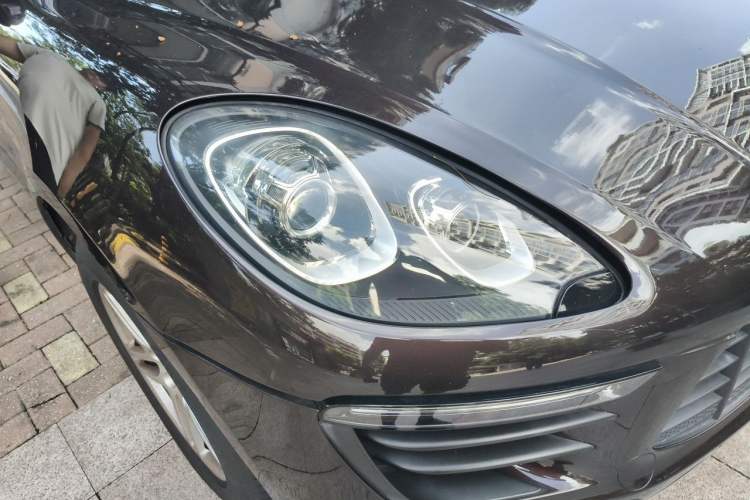 Used Porsche Macan 2014 Macan 2.0T Right Front Headlight