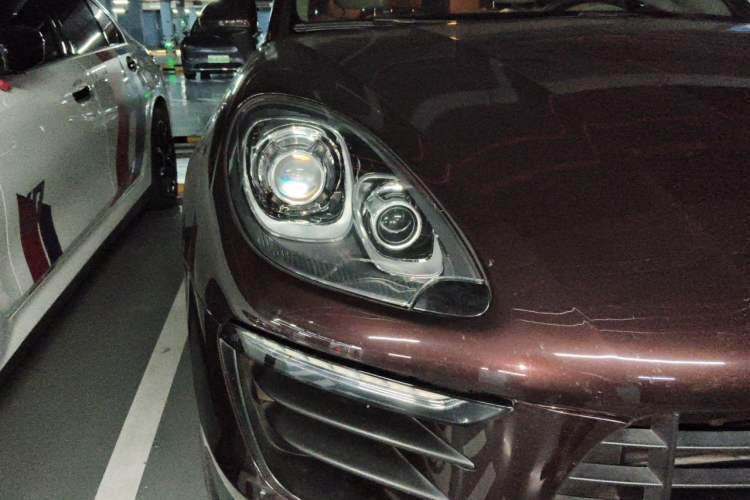 Used Porsche Macan 2014 Macan 2.0T Right Front Headlight