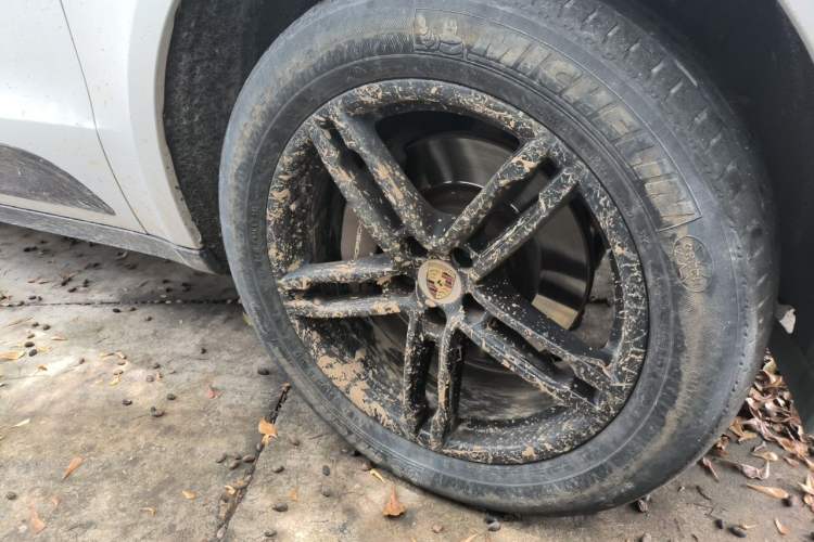 Used Porsche Macan 2014 Macan 2.0T Right Front Wheel Hub
