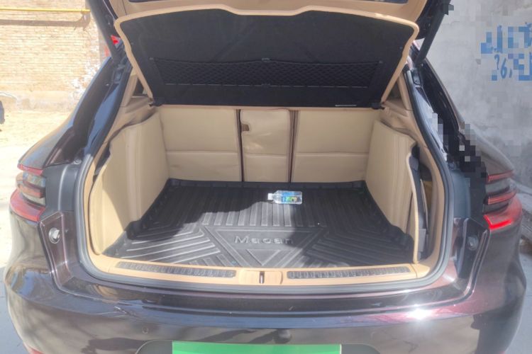 Used Porsche Macan 2014 Macan 2.0T Trunk