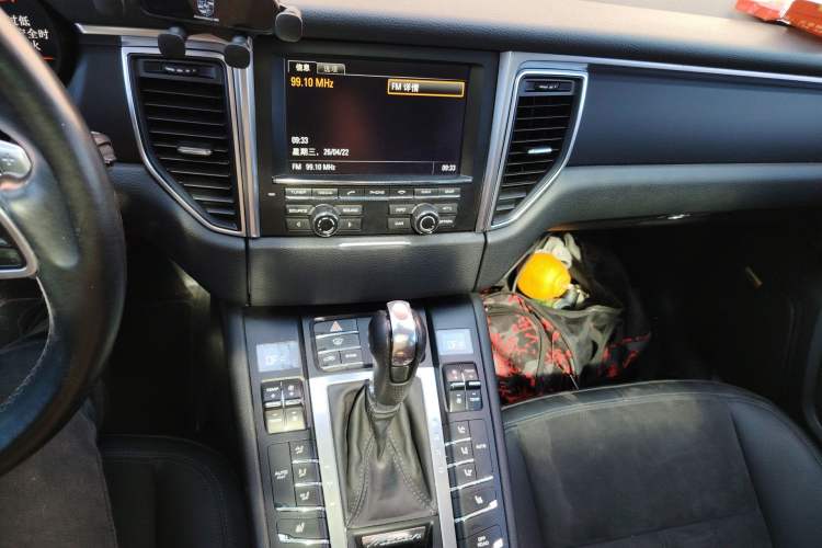 Used Porsche Macan 2014 Macan 2.0T Audio And AC Panel