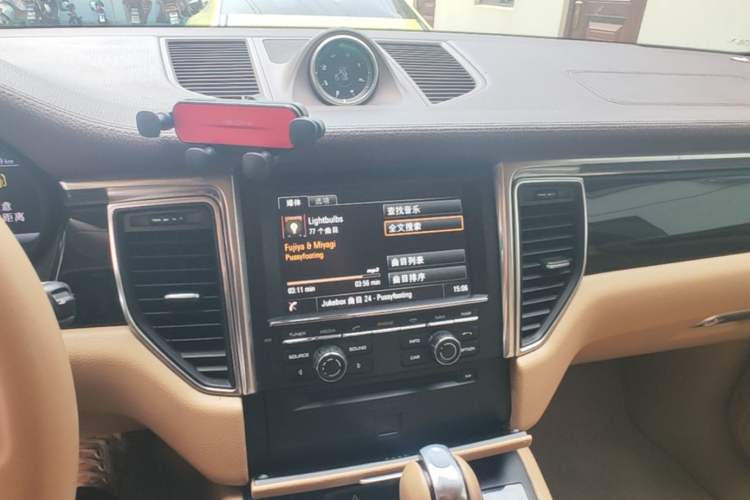 Used Porsche Macan 2014 Macan S 3.0T Audio And AC Panel