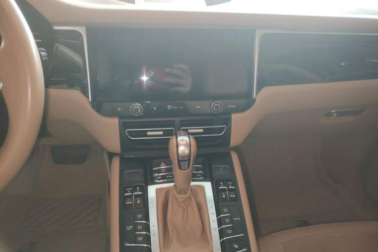 Used Porsche Macan 2014 Macan 2.0T Audio And AC Panel