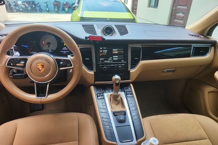Used Porsche Macan 2014 Macan S 3.0T Center Console