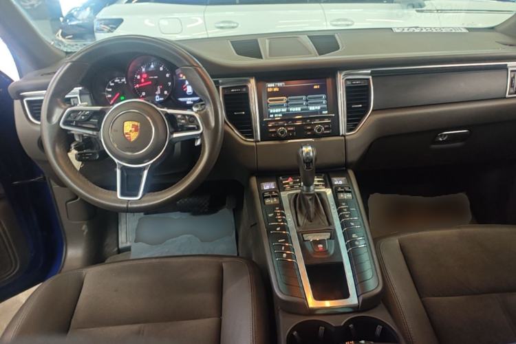 Used Porsche Macan 2014 Macan 2.0T Center Console