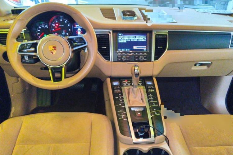Used Porsche Macan 2014 Macan 2.0T Center Console