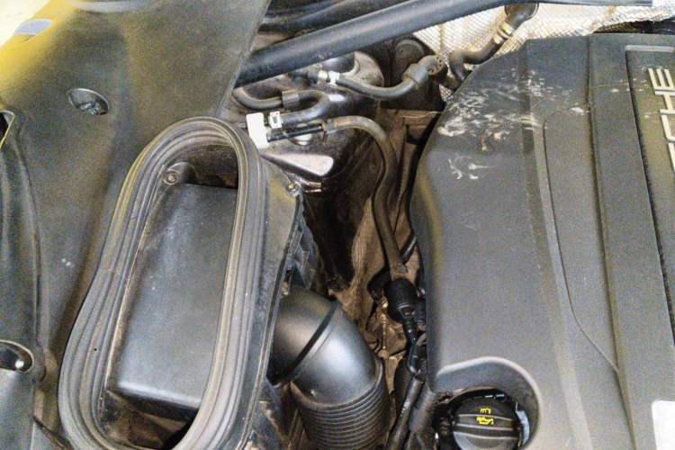 Used Porsche Macan 2014 Macan 2.0T Engine Bay Right