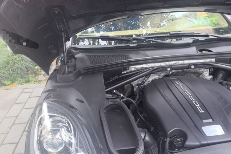 Used Porsche Macan 2014 Macan 2.0T Engine Bay Right
