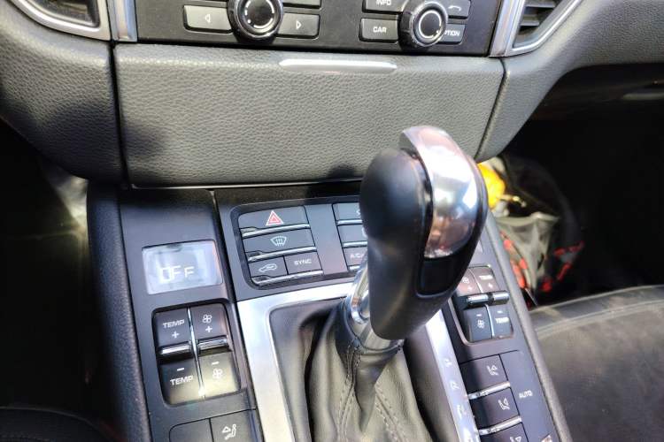 Used Porsche Macan 2014 Macan 2.0T Gear Lever