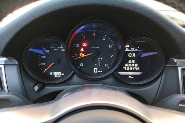 Used Porsche Macan 2014 Macan 2.0T Instrument Cluster