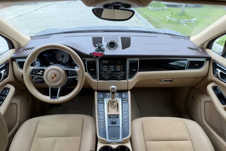 Used Porsche Macan 2014 Macan S 3.0T Interior 10
