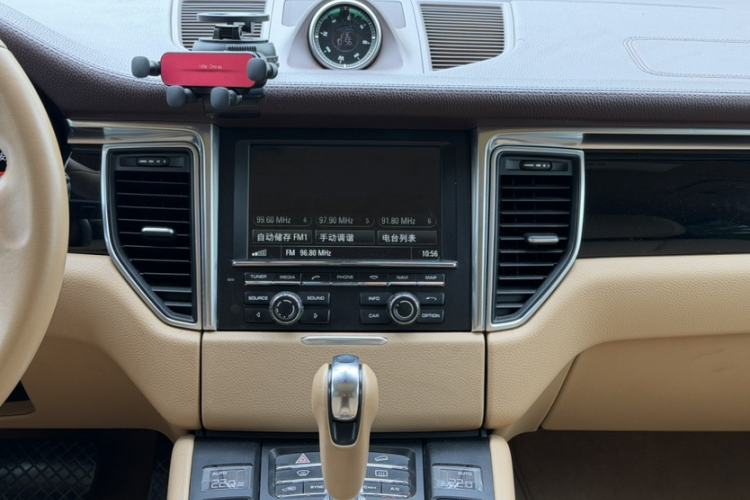 Used Porsche Macan 2014 Macan S 3.0T Interior 2