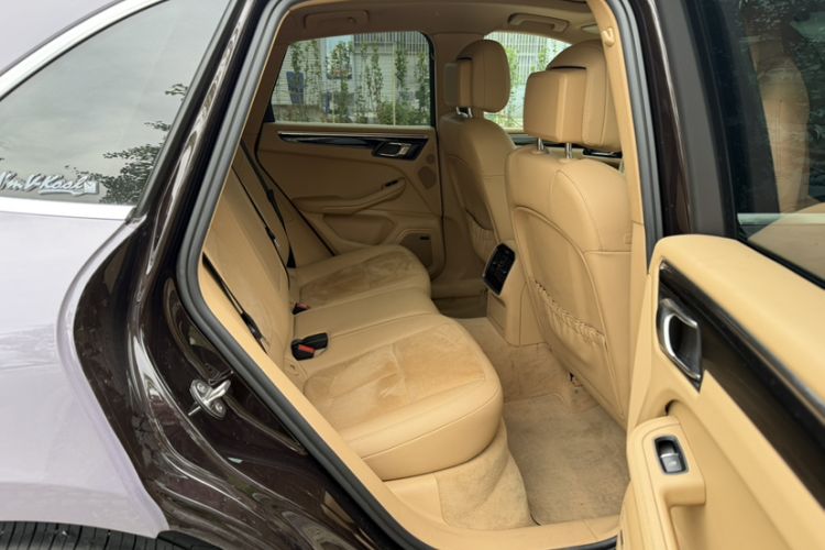Used Porsche Macan 2014 Macan S 3.0T Interior 3