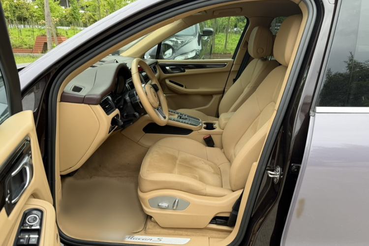 Used Porsche Macan 2014 Macan S 3.0T Interior 7