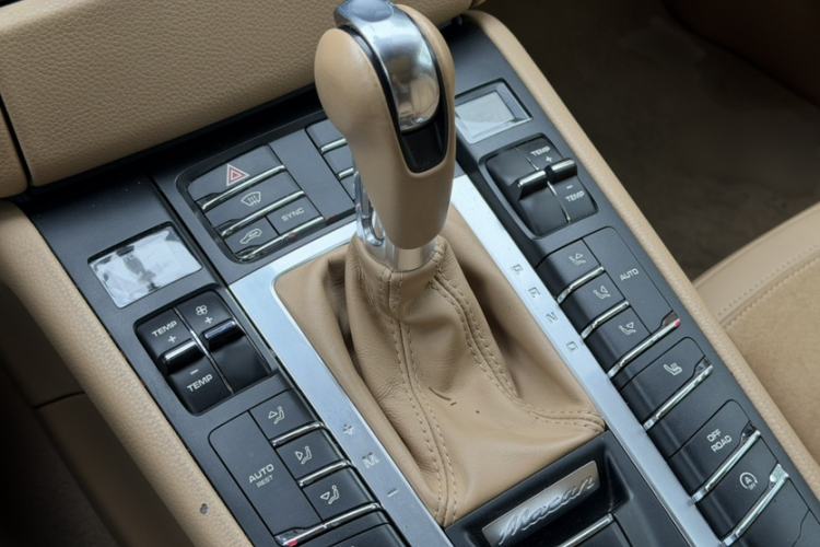 Used Porsche Macan 2014 Macan S 3.0T Interior 8