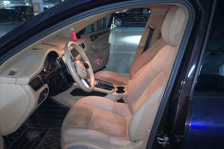 Used Porsche Macan 2014 Macan 2.0T Left Front Seat