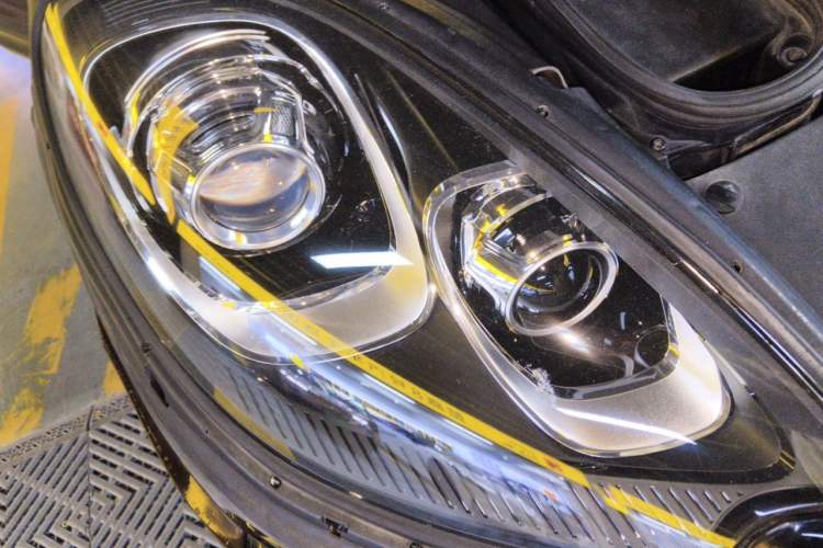 Used Porsche Macan 2014 Macan 2.0T Right Front Headlight
