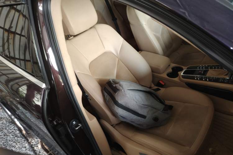 Used Porsche Macan 2014 Macan 2.0T Right Front Seat
