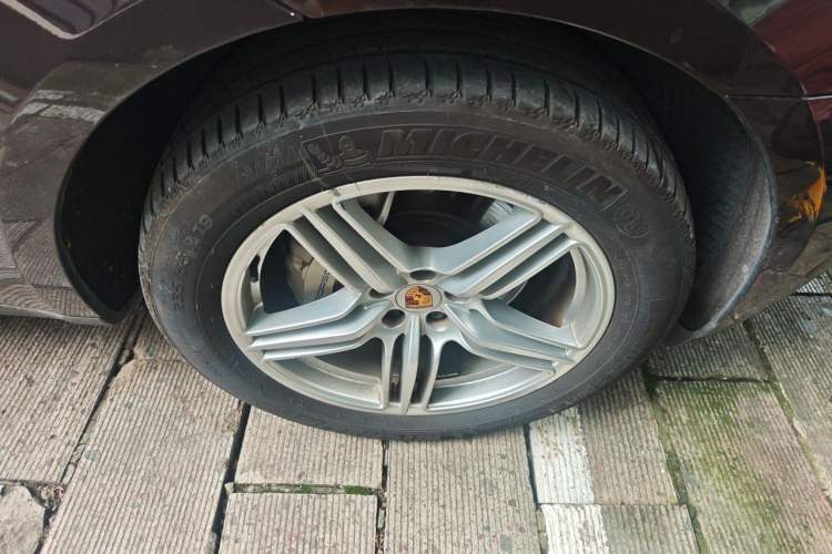 Used Porsche Macan 2014 Macan S 3.0T Right Front Wheel Hub