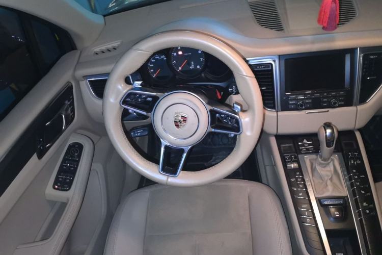 Used Porsche Macan 2014 Macan 2.0T Steering Wheel