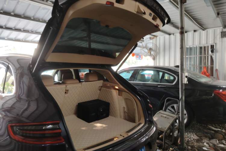 Used Porsche Macan 2014 Macan 2.0T Trunk