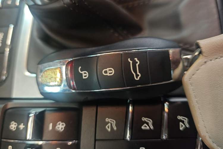 Used Porsche Macan 2014 Macan 2.0T Vehicle Key