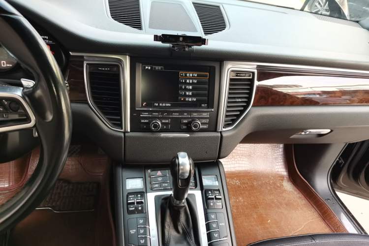 Used Porsche Macan 2014 Macan S 3.0T Audio And AC Panel