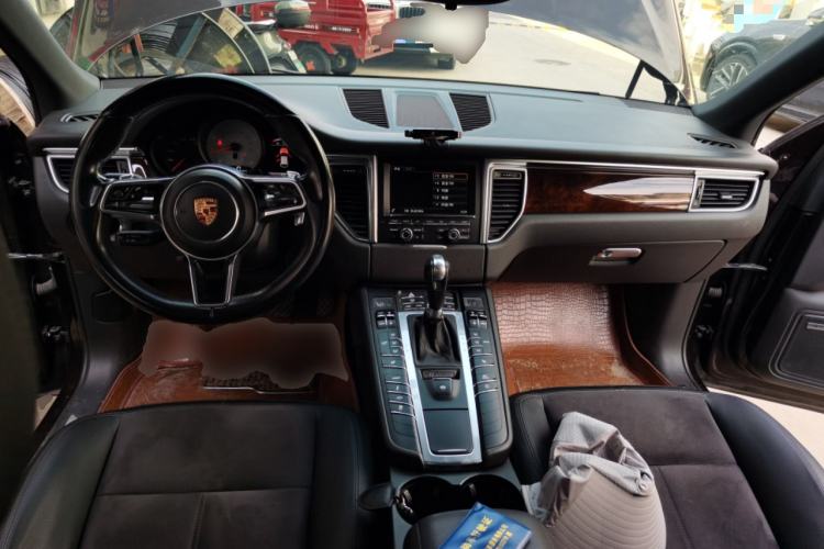 Used Porsche Macan 2014 Macan S 3.0T Center Console