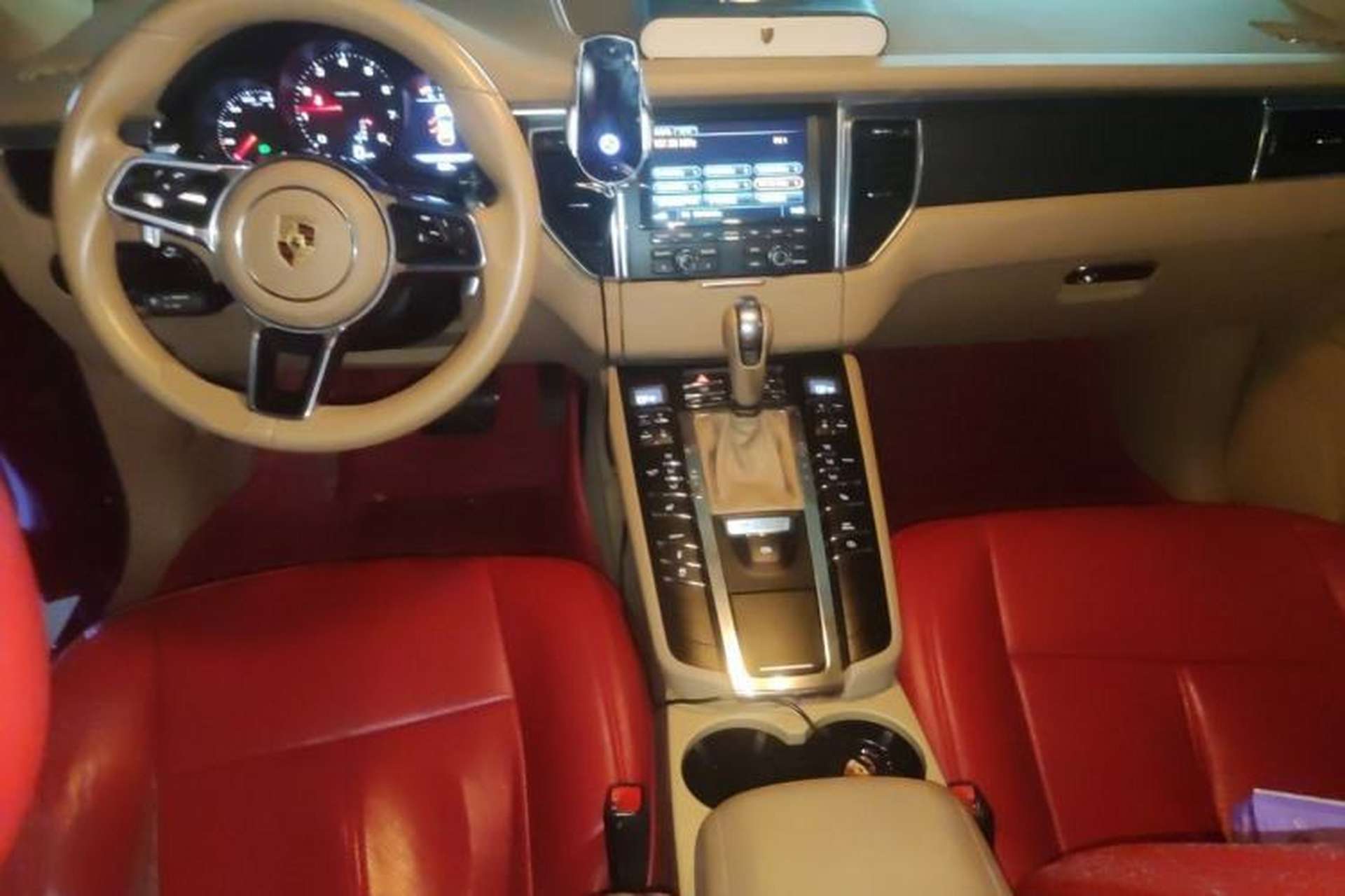 Used Porsche Macan 2014 Macan 2.0T Center Console