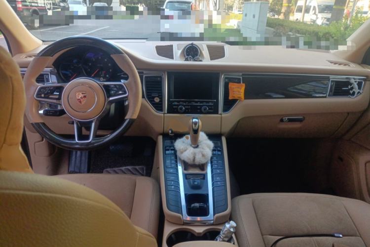 Used Porsche Macan 2014 Macan 2.0T Center Console