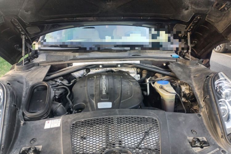 Used Porsche Macan 2014 Macan 2.0T Engine Bay