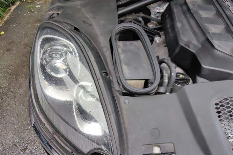Used Porsche Macan 2014 Macan S 3.0T Engine Bay Right