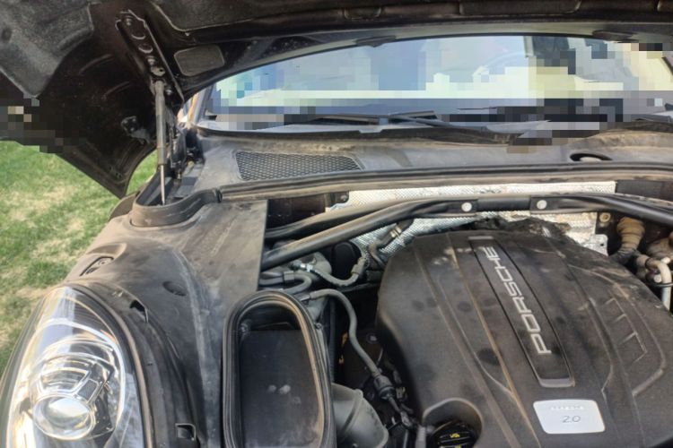 Used Porsche Macan 2014 Macan 2.0T Engine Bay Right