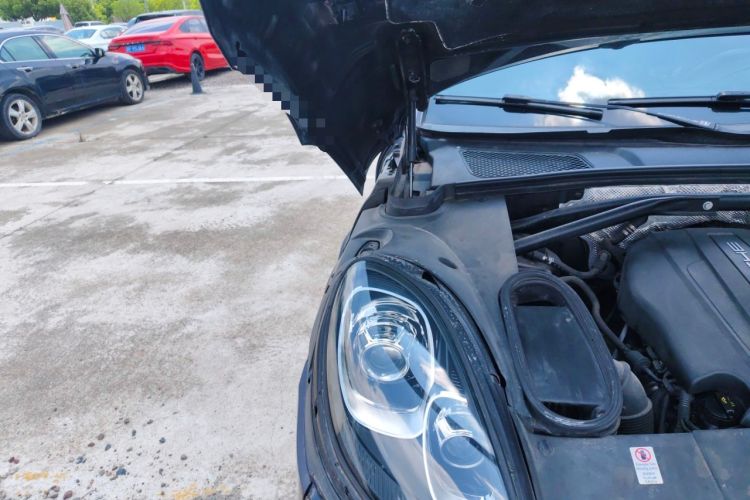 Used Porsche Macan 2014 Macan 2.0T Engine Bay Right