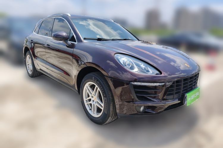 Used Porsche Macan 2014 Macan 2.0T Front Right 45 Deg