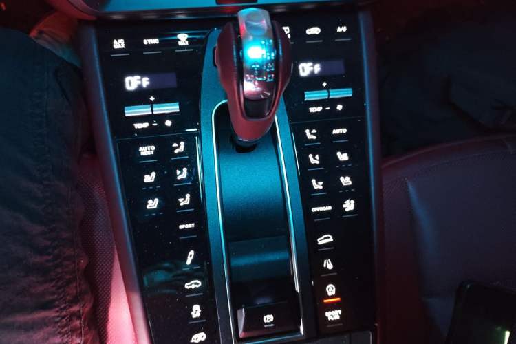 Used Porsche Macan 2014 Macan 2.0T Gear Lever